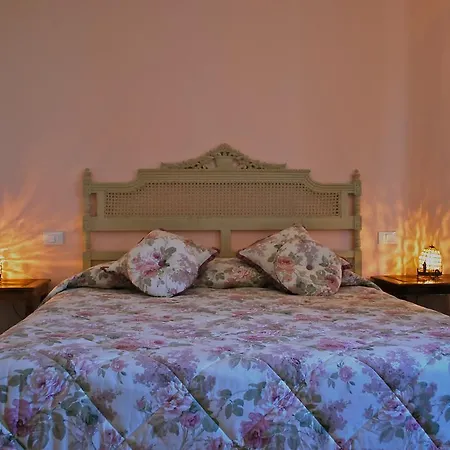 Piccolo Navy Guest house *